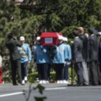 Niye Tekbir değil Şopen?