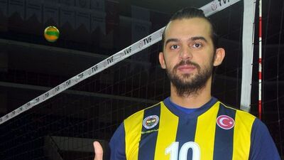 Arslan Ekşi Almanya'ya transfer oldu