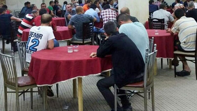 Polis tam içeri girecekken...