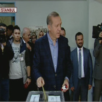 Oyunu kullandı, ilk mesajını verdi