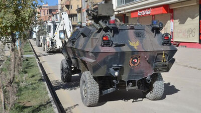 Hakkari'de hendek operasyonu: 2 PKK'lı öldü