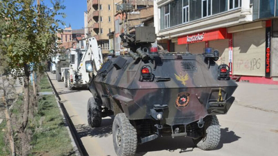 Hakkari'de hendek operasyonu: 2 PKK'lı öldü