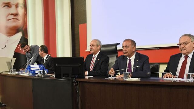 CHP'den "yeni strateji" kararı