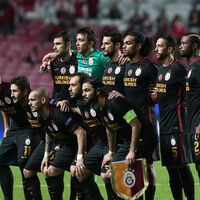 G.Saray'a çifte şok!