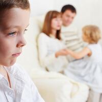 Kardeş kıskançlığı çocuğunuzu bakın nasıl etkiliyor