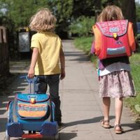 Çocuğunuzun çantası bu kiloyu geçmesin!