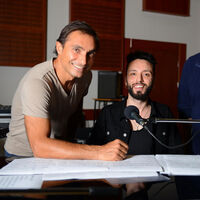 'Sarışınım'ı aşkına yazmış