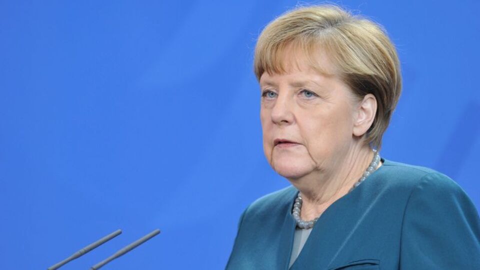 Merkel koalisyonunda mülteci çatlağı oluştu