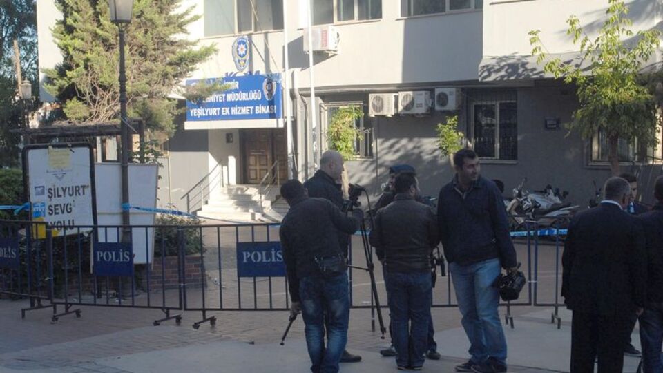 İzmir'deki 'Paralel Devlet Yapılanması' operasyonu sürüyor