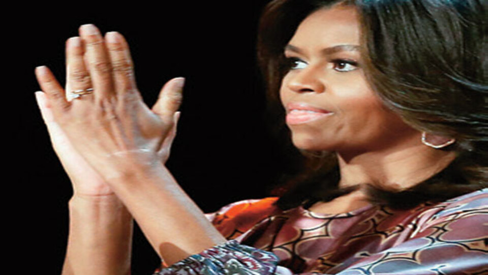 First lady kum fırtınasına takıldı