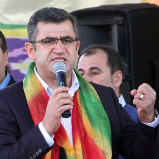 Zozani: Başkanlığı savunduğum için dışlandım