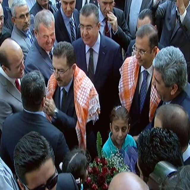 Bakan Altınok, o ismi karşısında görünce...