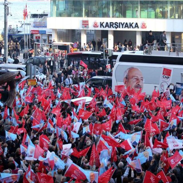 CHP rotayı sağa mı sola mı çevirmeli?