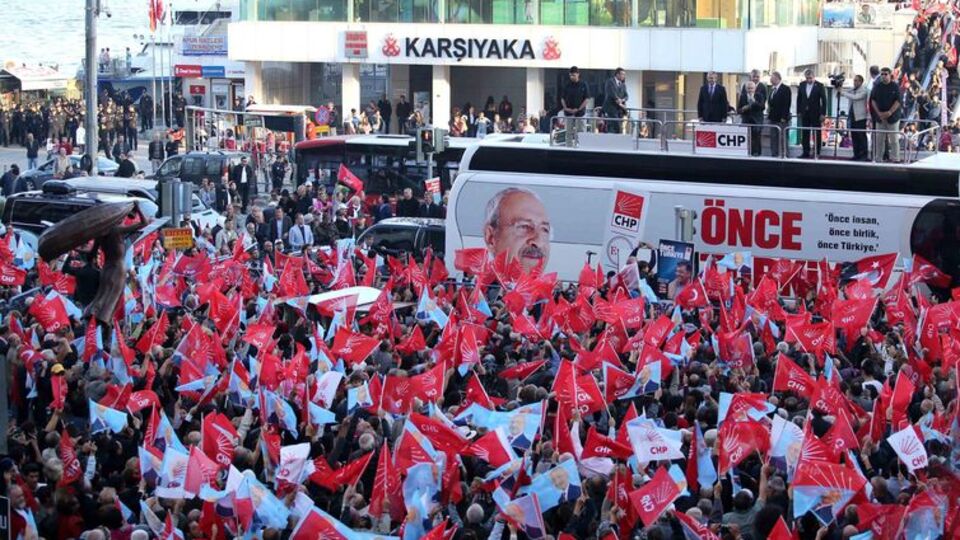 CHP rotayı sağa mı sola mı çevirmeli?