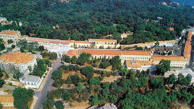 İstanbul'a da külliye!