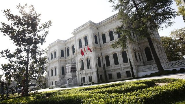 Bardakçı'nın 'Yıldız Sarayı' yazısı ses getirdi