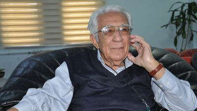 86 yaşındaki profesöre büyük şok!