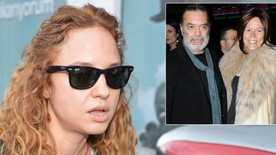 "Git başımdan Ayşe"