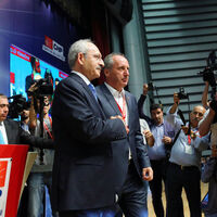 CHP'de kurultay için düğmeye basıldı, ilk imzayı onlar attı