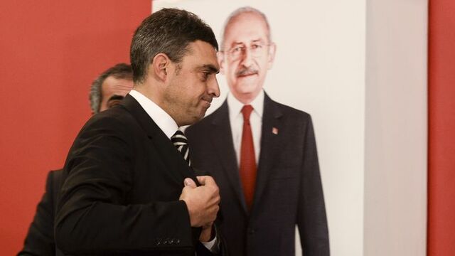 'Genel başkan tarihi kararla karşı karşıya'