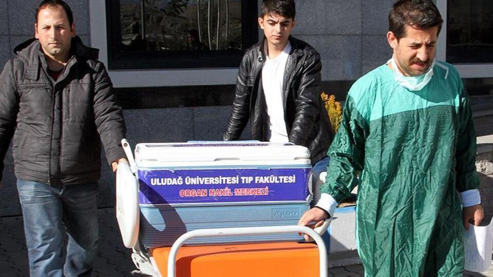 Minik Eren karaciğeriyle hayat verecek