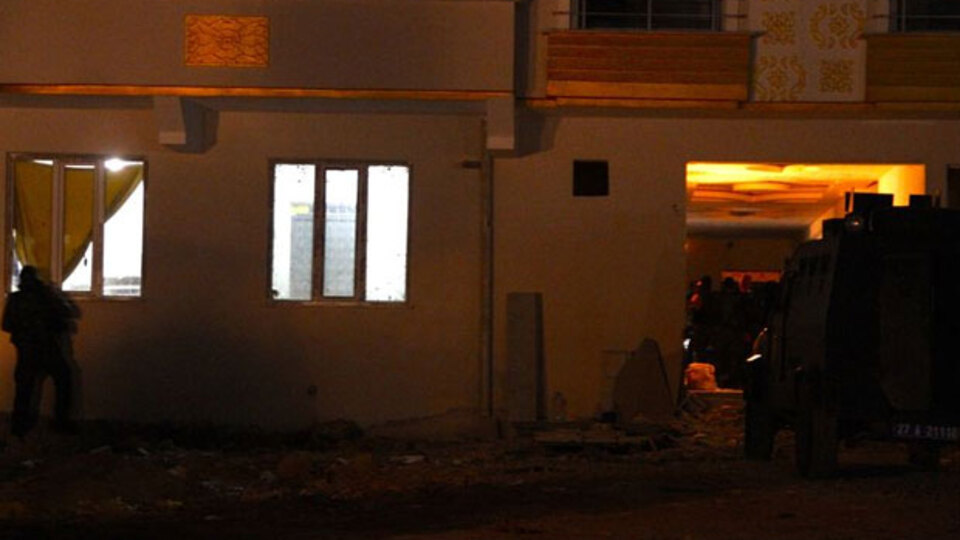 IŞİD baskınında patlama: 4 polis yaralandı