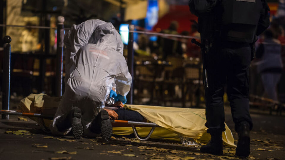 Paris saldırganlarından birinin ismi belirlendi