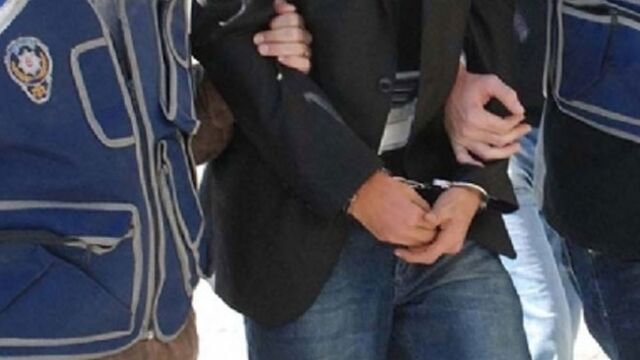 Elektroşoklu gaspçıları 'cep'teki fotoğraf yaktı