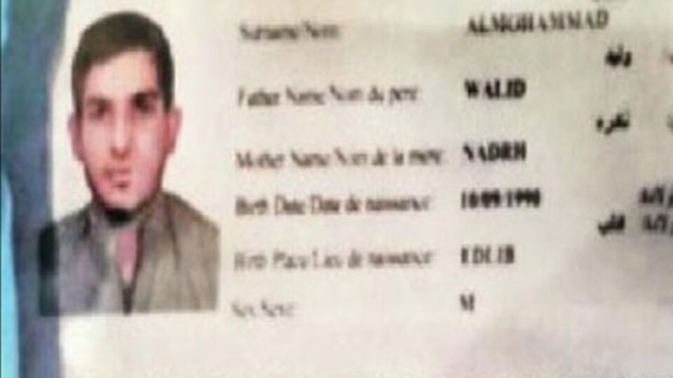 İşte Paris bombacısının pasaportu!