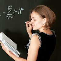 Öğretmenler okulu astı