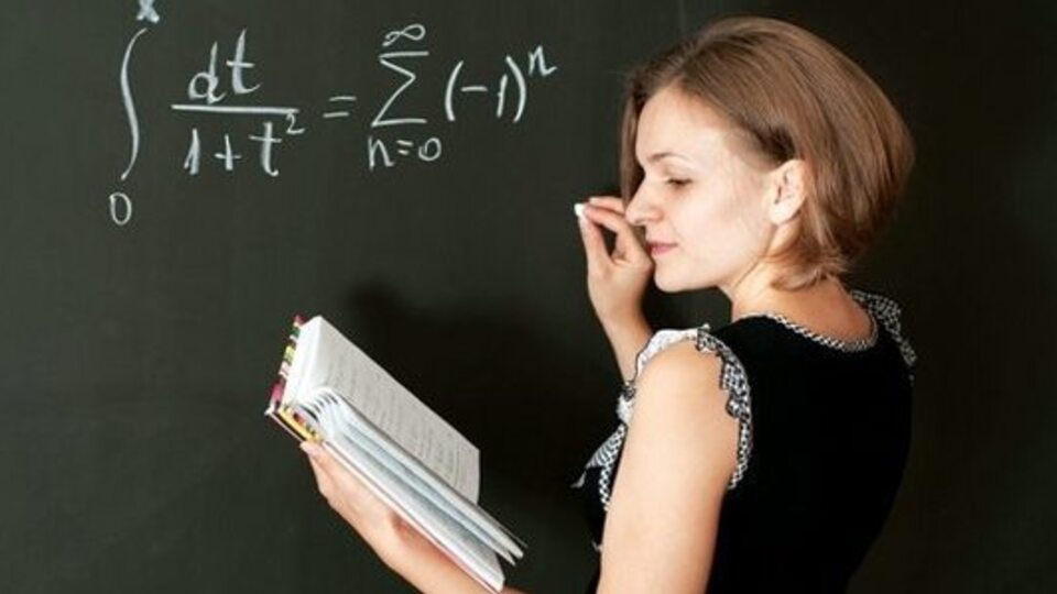 Öğretmenler okulu astı