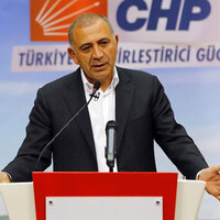 Gürsel Tekin: Partinin önünden geçerken üye olup genel başkan adayı olunmaz