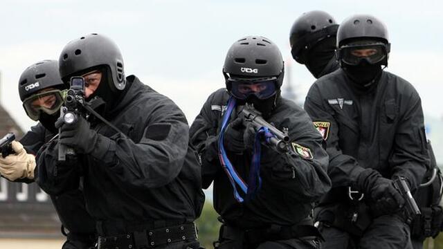 Paris saldırısı ile ilgili Almanya'da yedi gözaltı