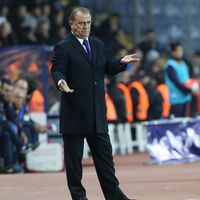 "Ne oluyor bize?"