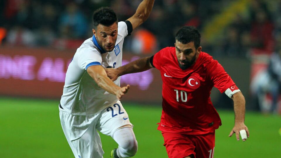 Tribündeki ayıba Arda müdahalesi