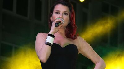 Çocuklar için tişört tasarladı