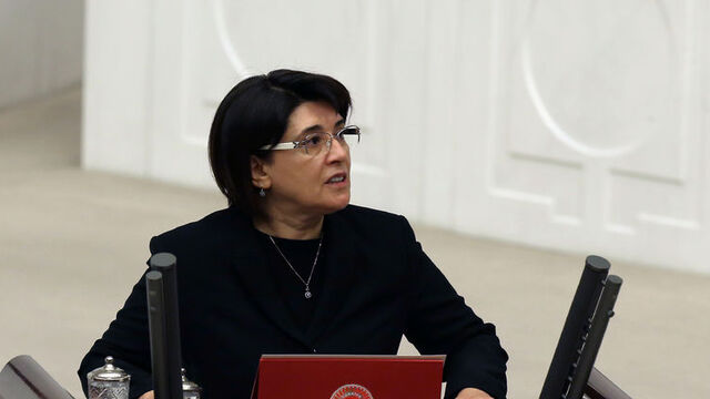 HDP'yi ikiye böldü!