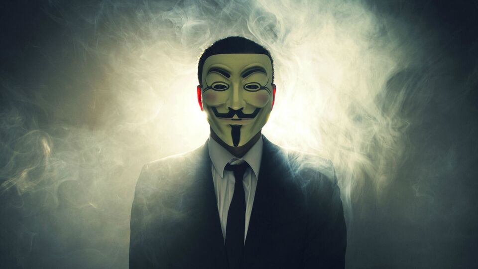 Anonymous sözünü tuttu