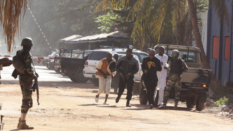 Saldırganların elinde rehine kalmadı, 27 kişi öldü