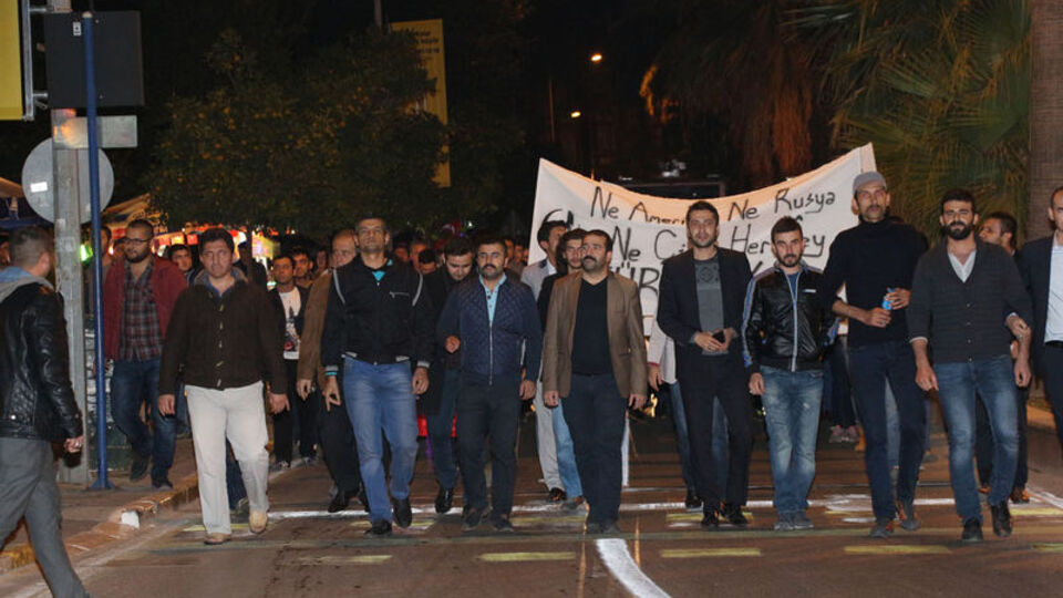 Bayırbucak Türkmenleri için Rusya Konsolosluğu'na yürüdüler