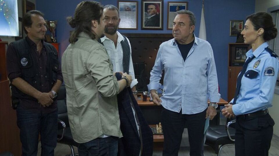 Arka Sokaklar 377.yeni bölümüyle ekranlara geldi!