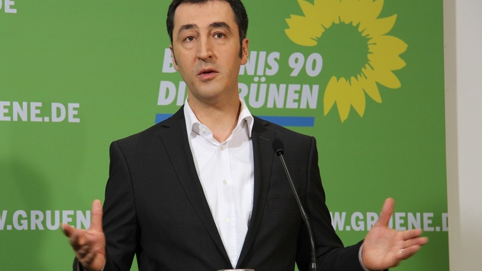Cen Özdemir, Almanya Yeşiller Partisi'ne eşbaşkan olarak seçildi