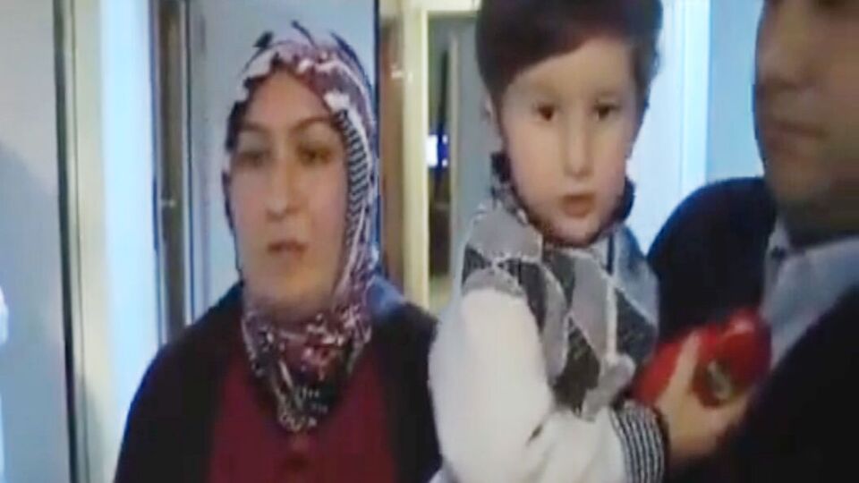 Biyonik kulak ile ilk kez 2 yaşında duydu