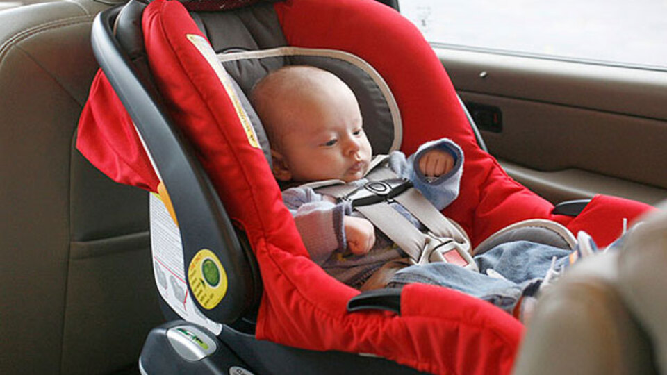 Bebek koltukları 2 yaş altı için tehlikeli!