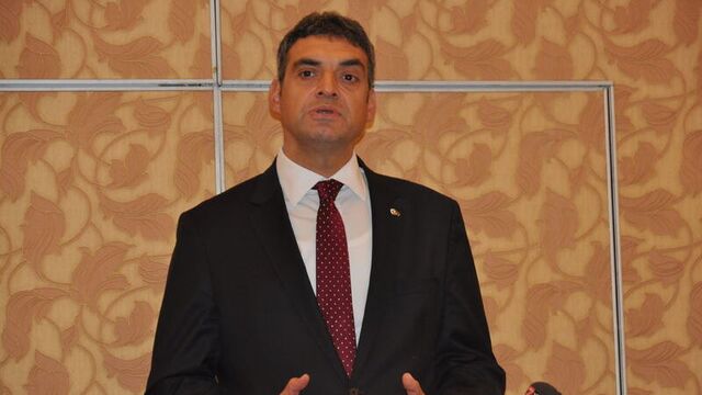 Umut Oran'dan kurultay tepkisi