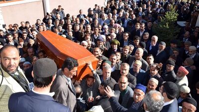 Eski başkan son yolculuğuna uğurlandı