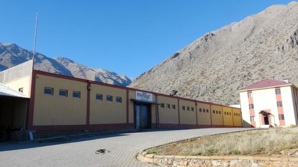 İş bırakma eylemi fabrikayı kapattırdı