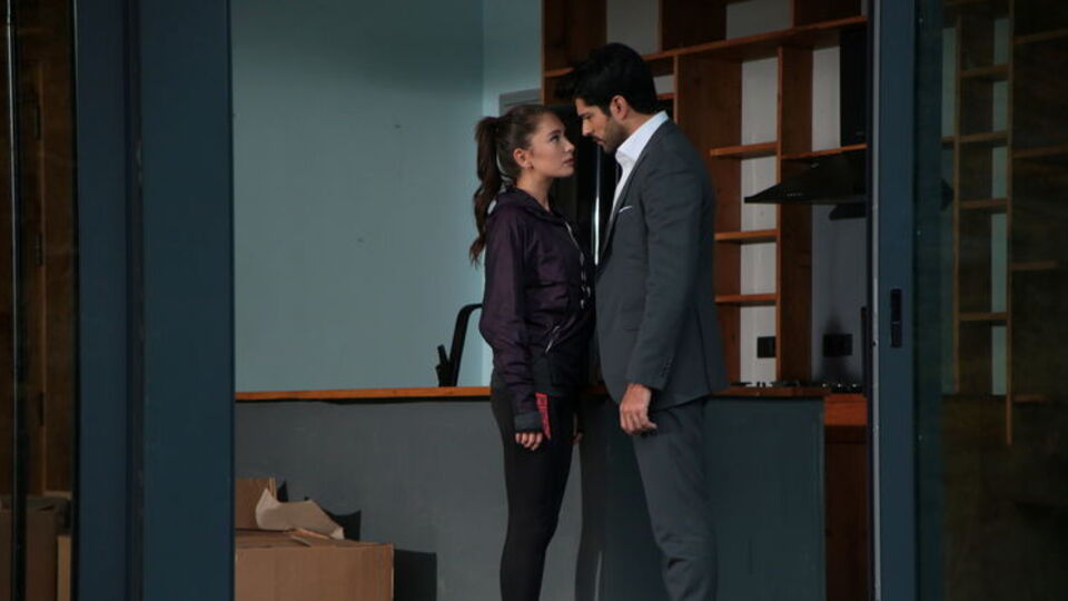 Kara Sevda mücadeleye tanık oldu!