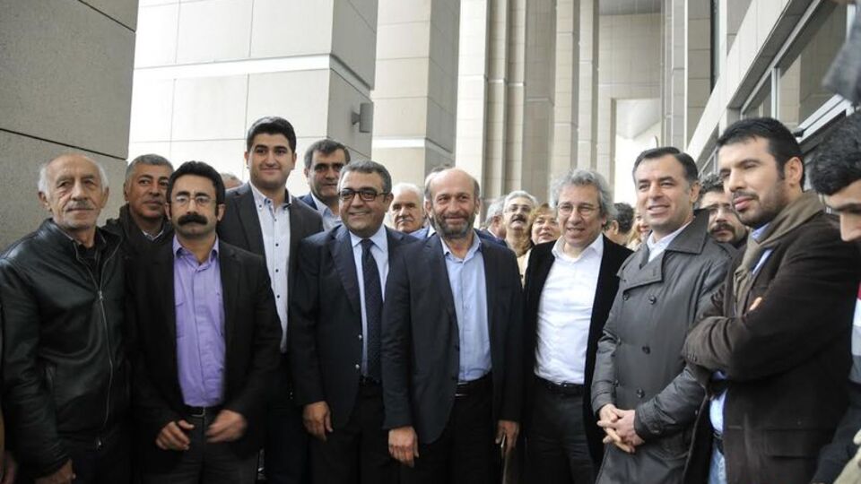 Gazeteci tutuklanmalarına tepkiler yağıyor