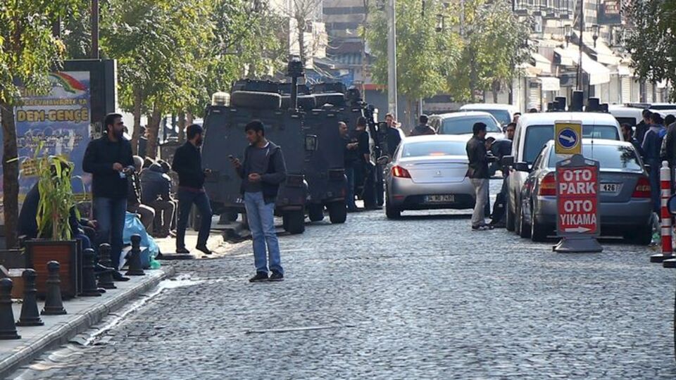 Tahir Elçi'nin öldüğü yerde inceleme yapılamıyor! İşte ikinci çatışma anı!